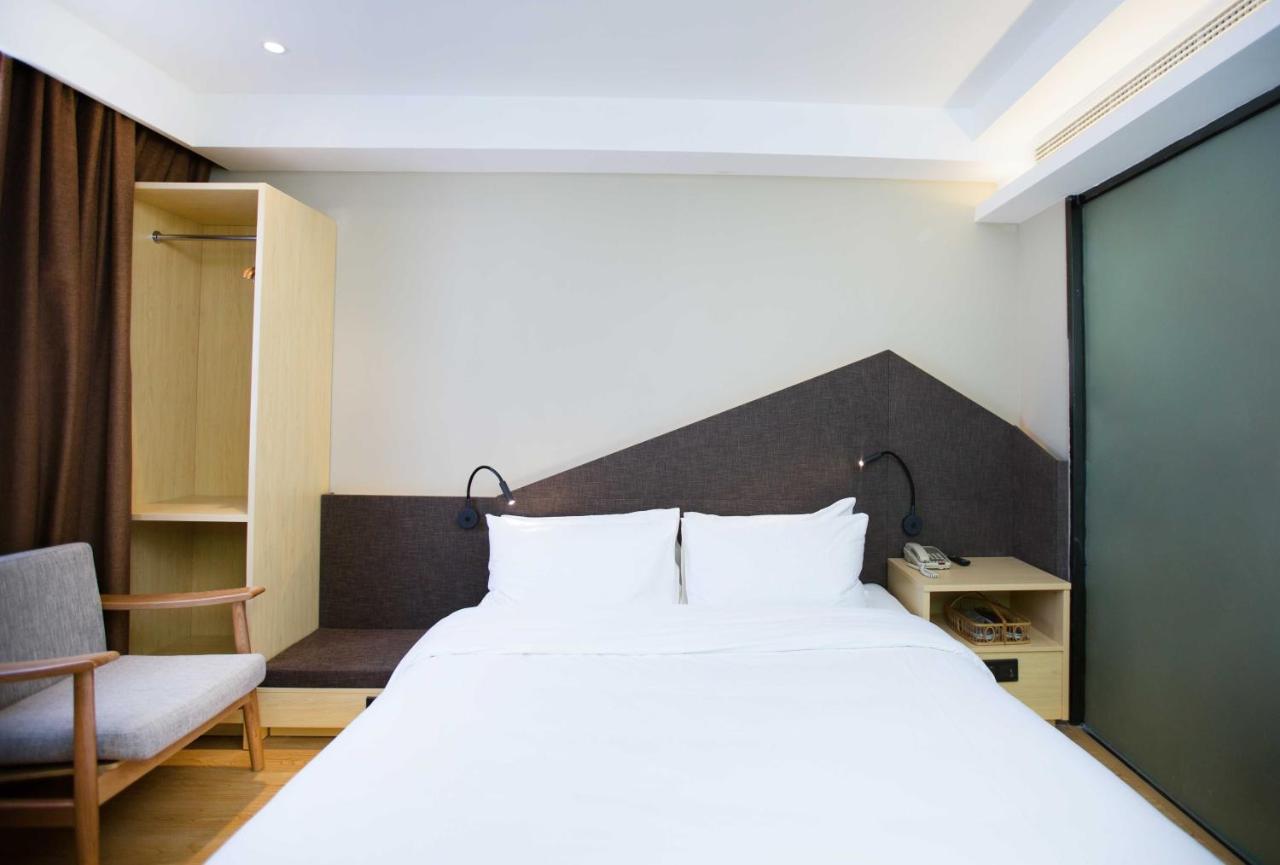 Ibis Styles Jingdezhen Cidu Avenue Hotel Экстерьер фото
